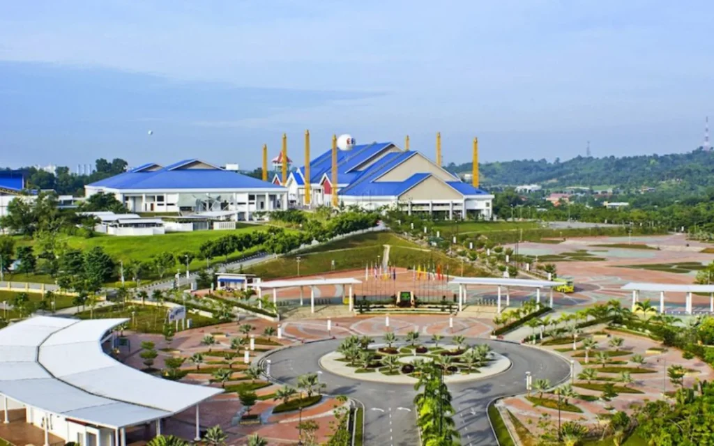 Pakar-pertanian-Travel & Accommodation